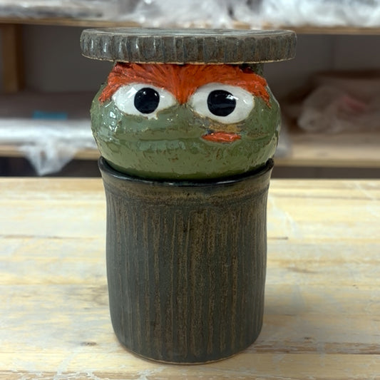 Pre-order: Oscar the Grouch Tea Set